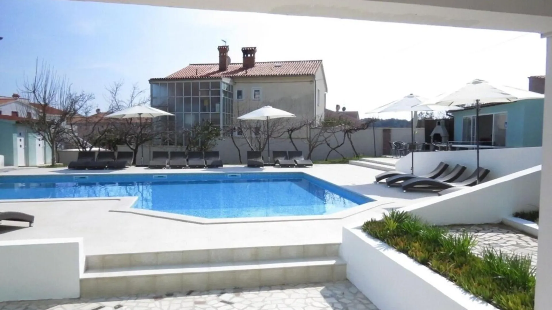 Resindenz Benni 7 Mit Beheiztem Grossem Pool Apartment Medulin